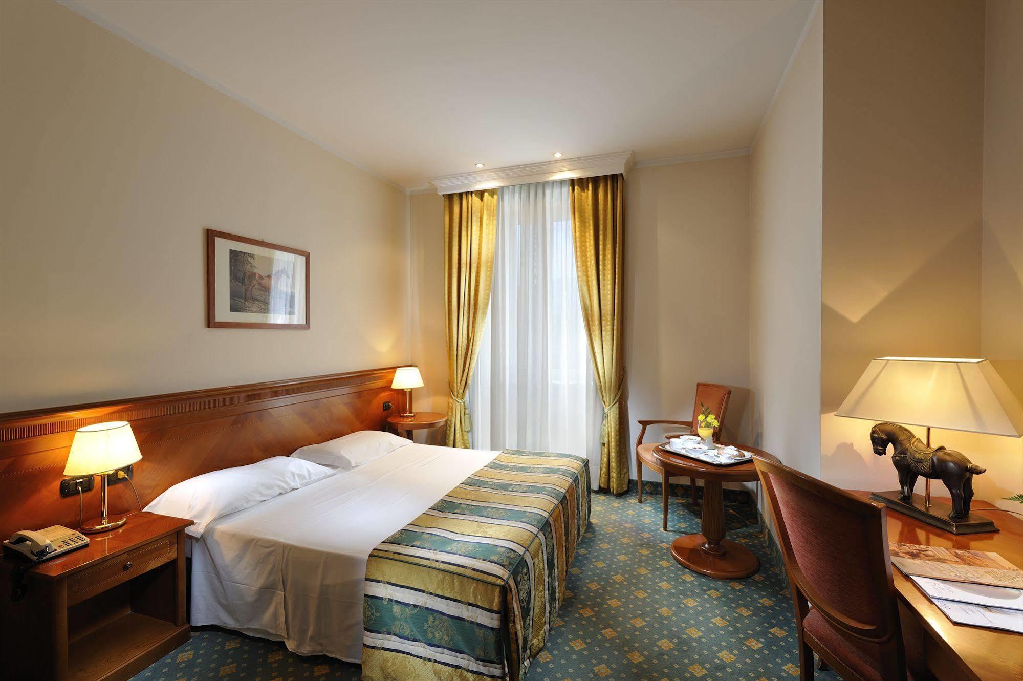 Hotel Eden ليفيكو ترمي المظهر الخارجي الصورة